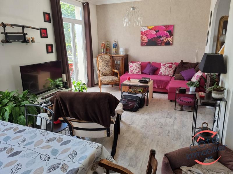 Maison - 205 m² - 10 pièces