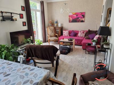 Maison - 205 m² - 10 pièces