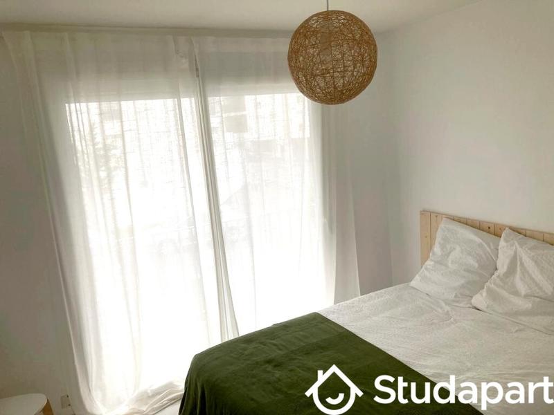 Chambre - 11 m² - 1 pièce