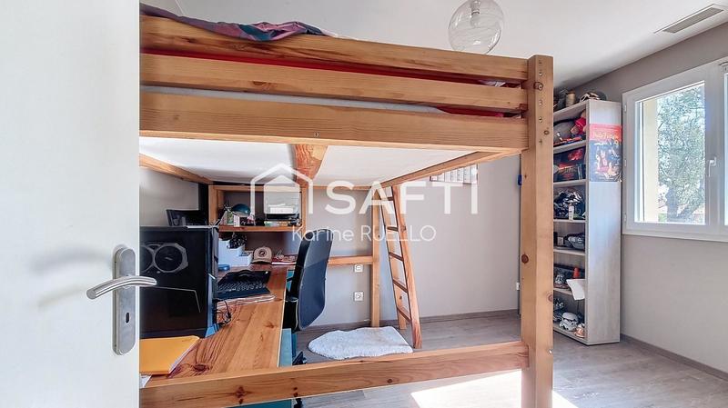 Maison - 212 m² - 5 pièces