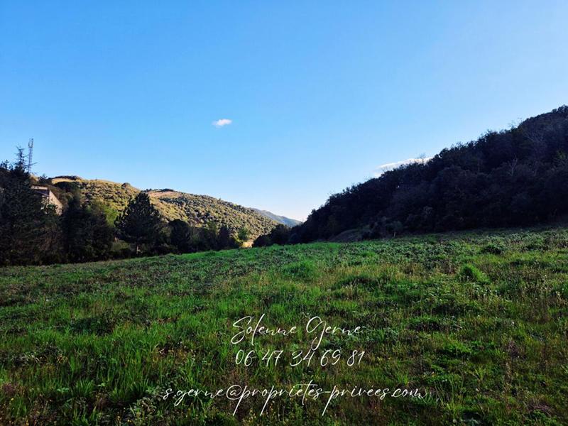 Terrain constructible - 7 990 m²