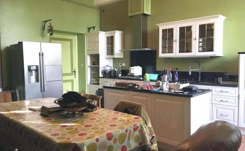 Maison - 400 m² - 14 pièces