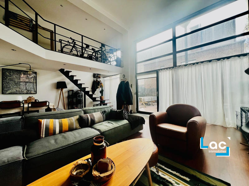 Loft - 136 m² - 5 pièces