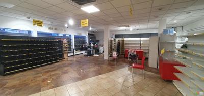 Local commercial - 390 m² - 2 pièces