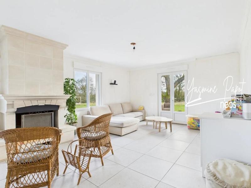 Maison - 220 m² - 8 pièces