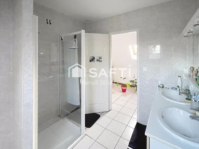 Maison - 102 m² - 4 pièces