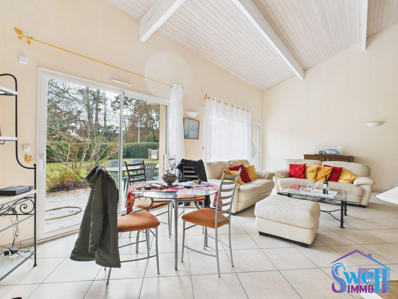 Maison contemporaine - 218 m² - 6 pièces