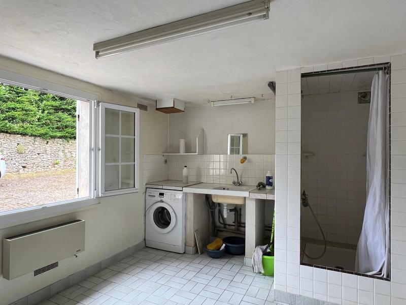 Maison - 233 m² - 7 pièces