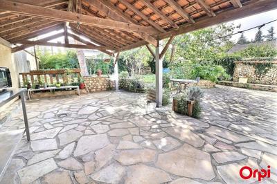 Maison - 189 m² - 7 pièces