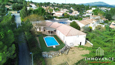 Villa - 154 m² - 6 pièces