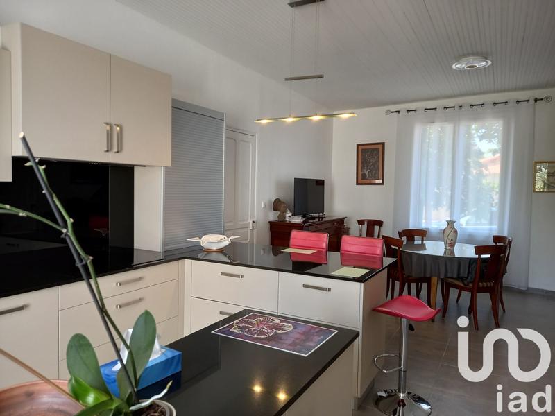 Maison - 230 m² - 9 pièces