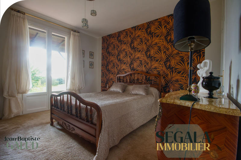 Maison - 180 m² - 4 pièces