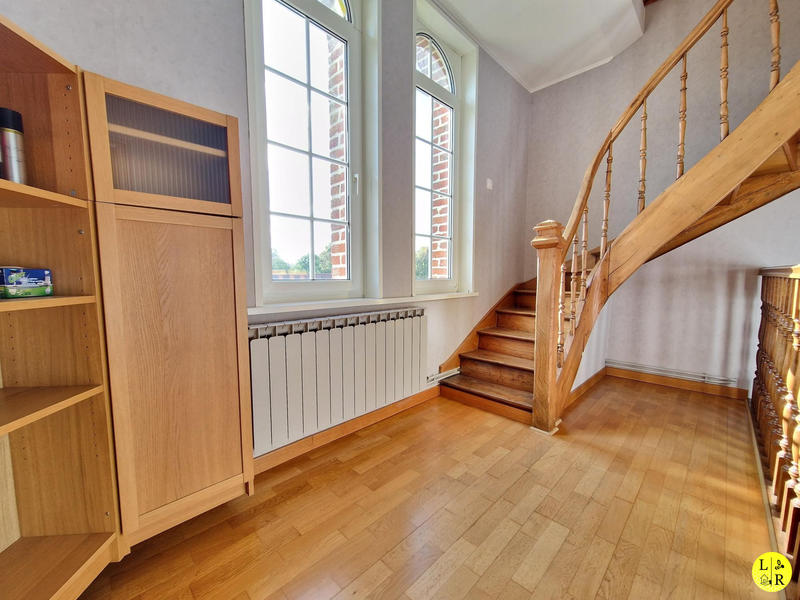 Maison - 230 m² - 7 pièces