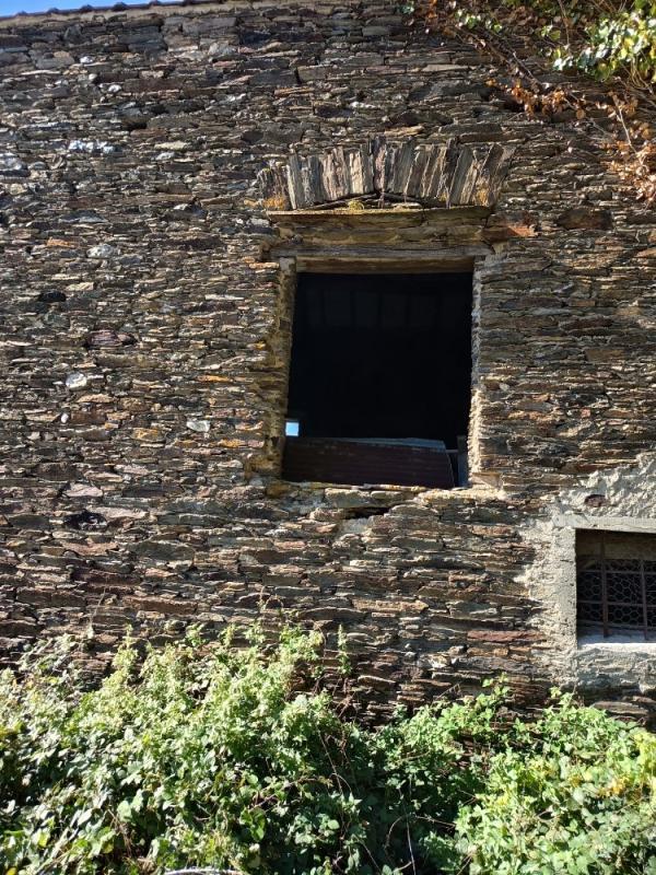 Corps de ferme - 400 m² - 5 pièces