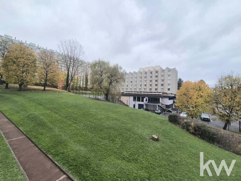 Appartement - 77 m² - 4 pièces