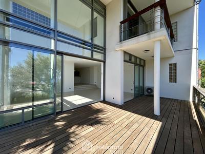 Appartement - 165 m² - 5 pièces