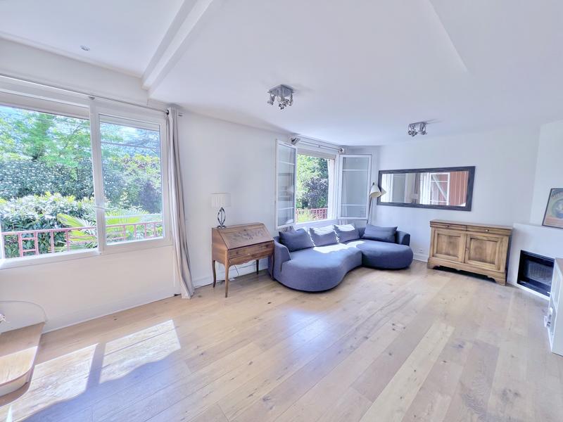 Maison - 171 m² - 8 pièces