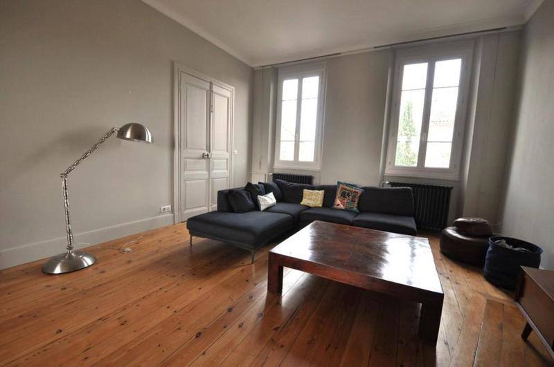 Demeure - 300 m² - 9 pièces