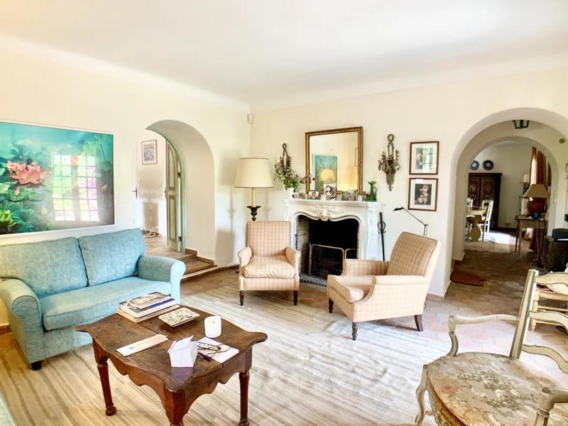 Mas - 318 m² - 12 pièces