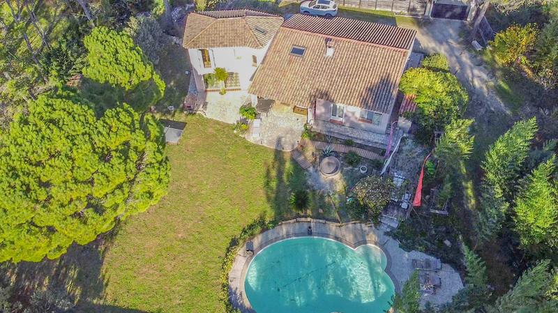 Maison - 195 m² - 8 pièces