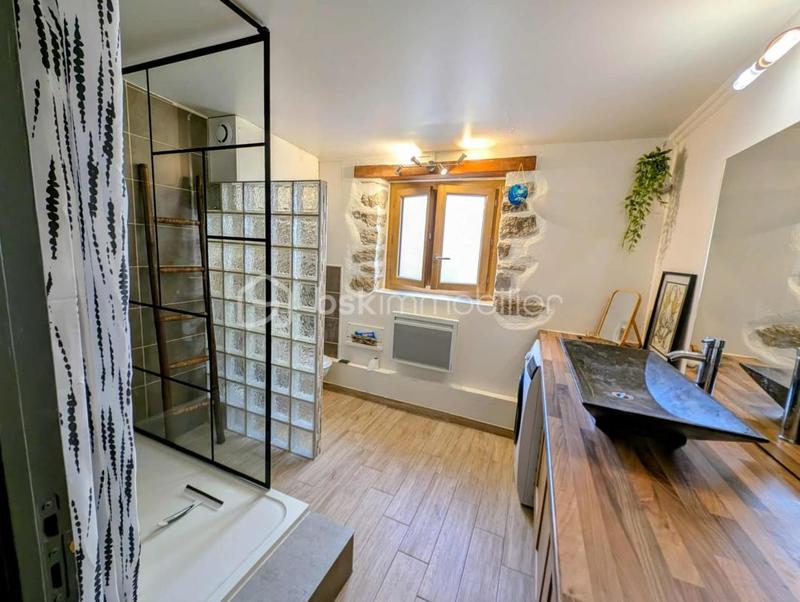 Maison en pierre - 114 m² - 4 pièces