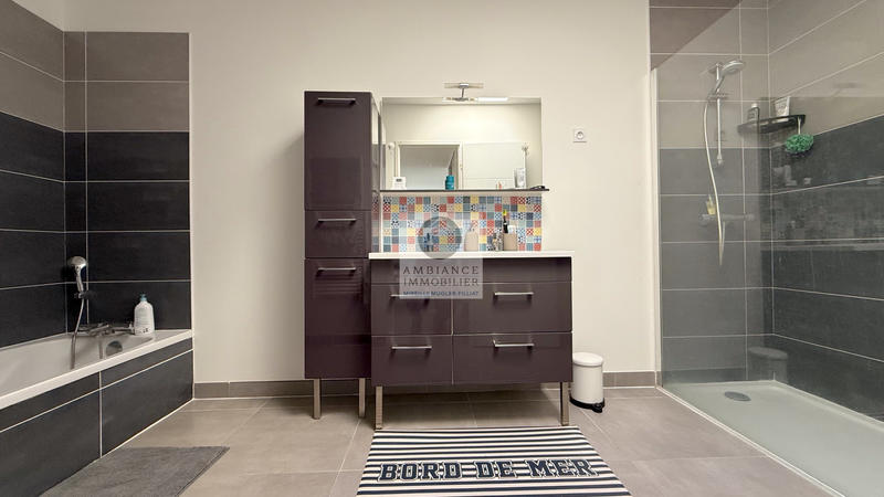 Appartement - 120 m² - 6 pièces