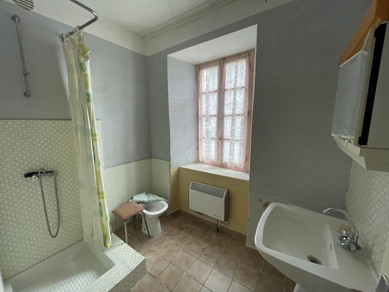 Maison traditionnelle - 250 m² - 12 pièces