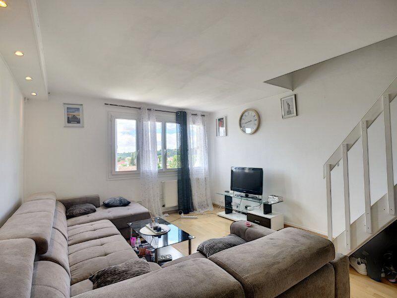 Appartement - 80 m² - 4 pièces