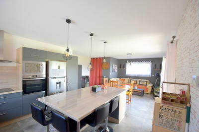 Maison - 99 m² - 4 pièces