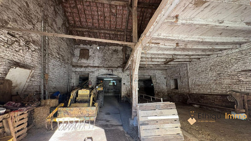 Ferme - 683 m² - 6 pièces