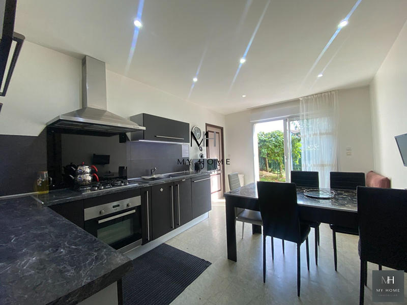 Maison - 98 m² - 5 pièces