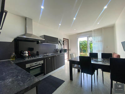 Maison - 98 m² - 5 pièces