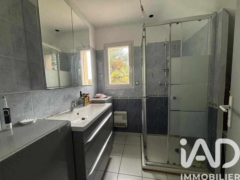 Maison - 99 m² - 5 pièces