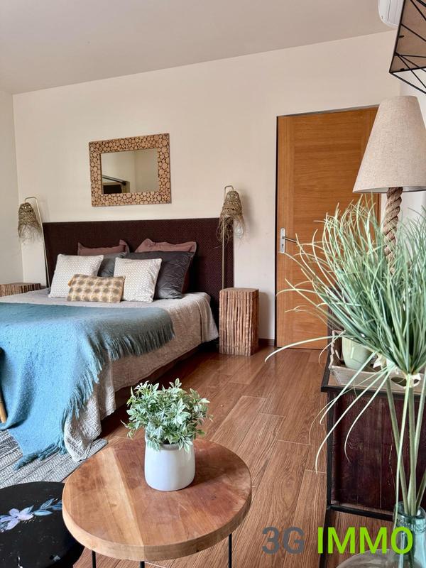 Villa - 266 m² - 9 pièces