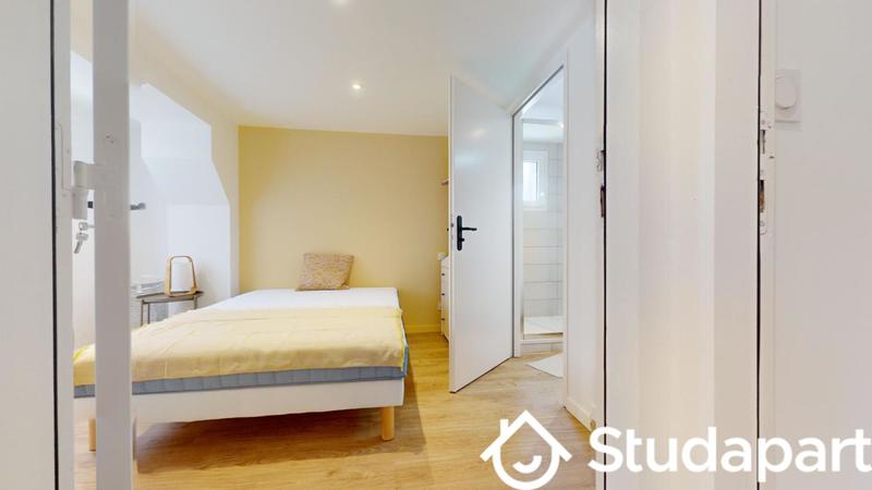 Chambre - 11 m² - 1 pièce