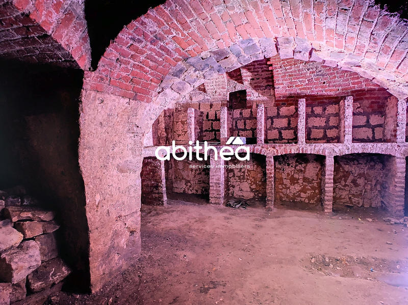 Fonds de commerce - Magasins - 173 m²