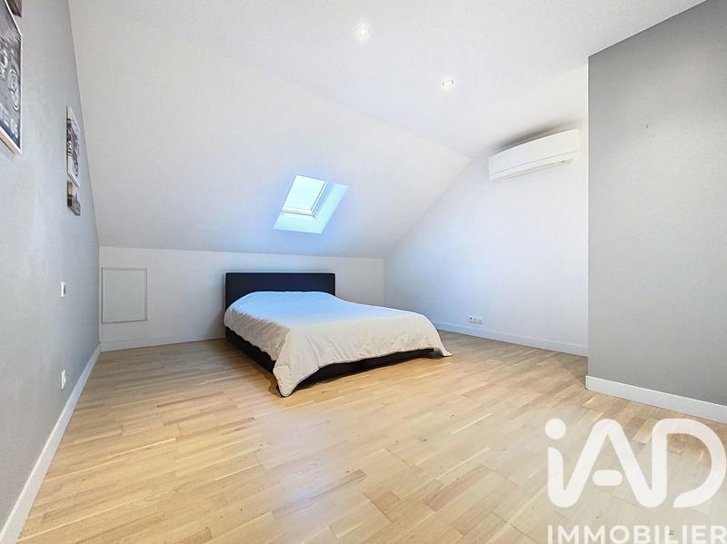 Maison - 180 m² - 5 pièces