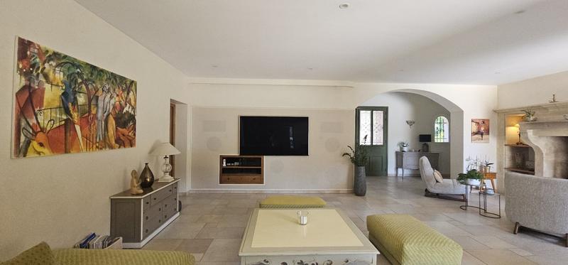 Maison - 190 m² - 4 pièces