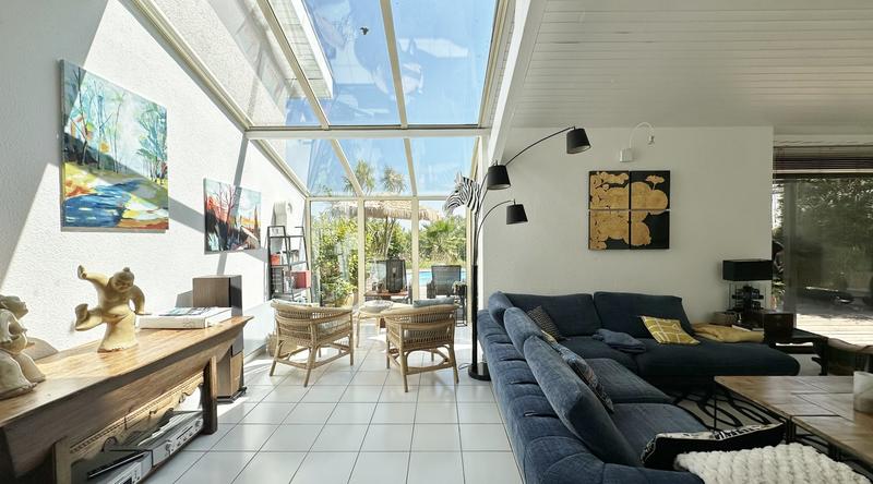 Maison d'architecte - 240 m² - 9 pièces