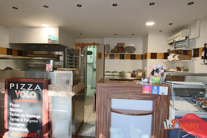 Local commercial - 45 m² - 2 pièces