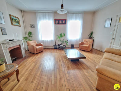 Maison - 141 m² - 6 pièces