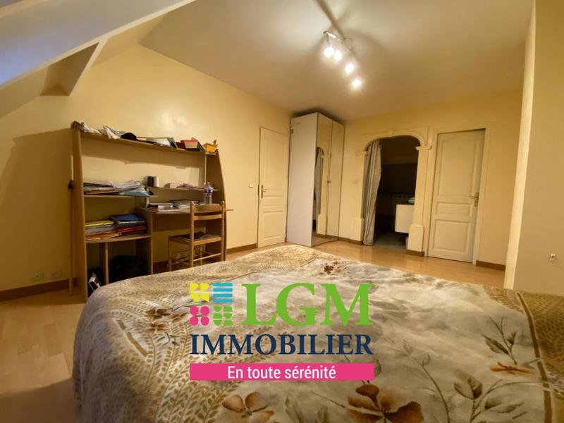 Maison - 210 m² - 5 pièces