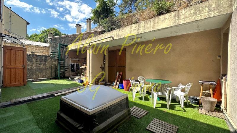 Maison - 154 m² - 8 pièces