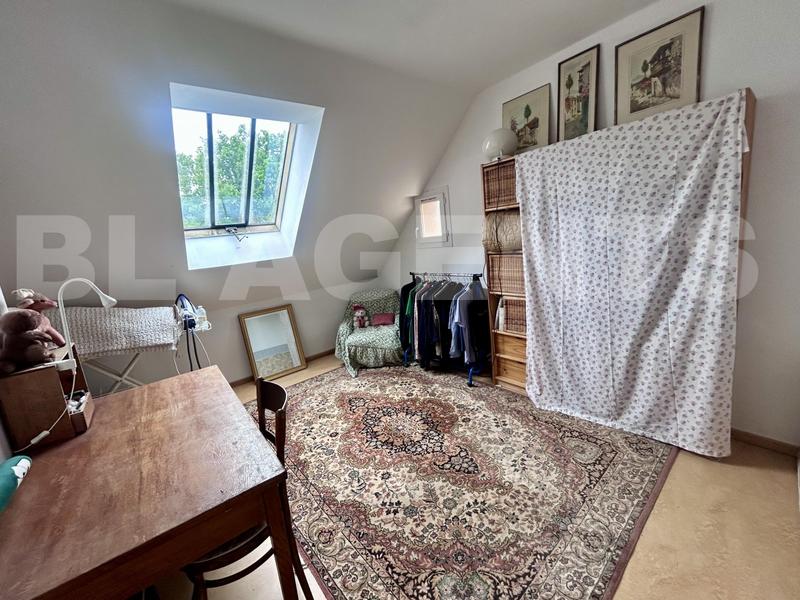 Maison traditionnelle - 165 m² - 7 pièces