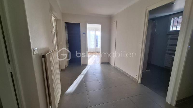 Maison - 192 m² - 9 pièces