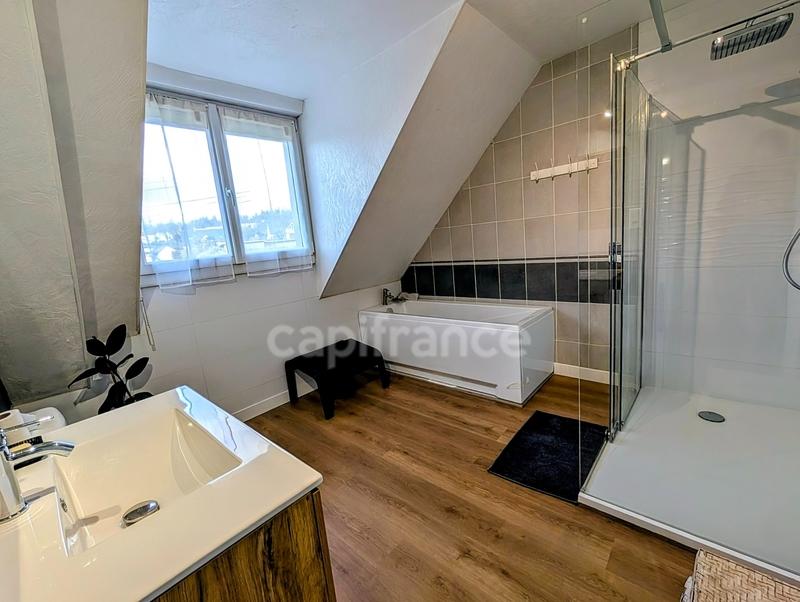 Maison - 106 m² - 5 pièces