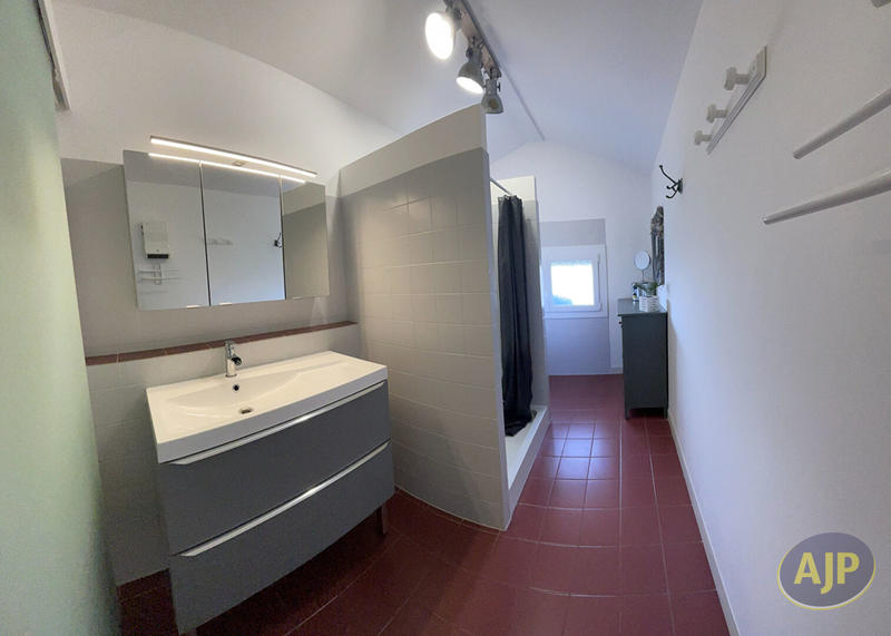 Maison - 185 m² - 6 pièces