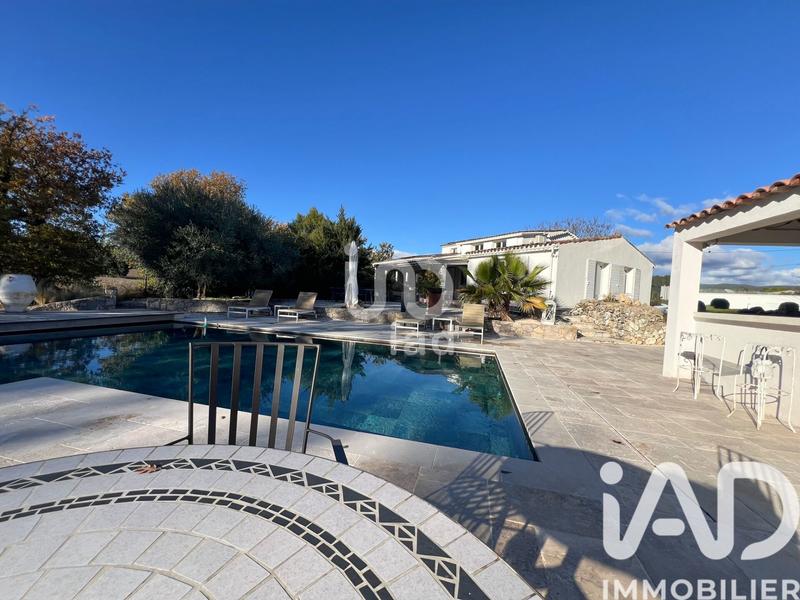 Maison - 267 m² - 7 pièces