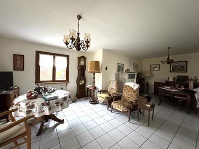 Maison traditionnelle - 144 m² - 5 pièces