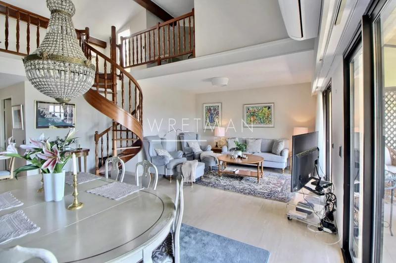 Appartement - 103 m² - 4 pièces